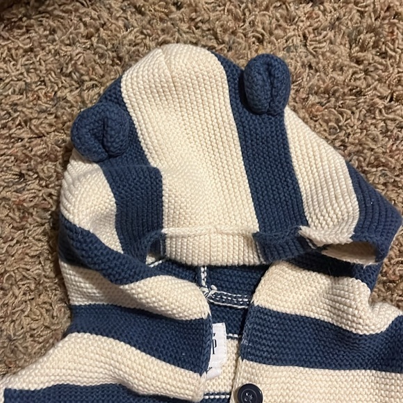 Sweater - Picture 2 of 2